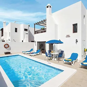 https://villa-vivienne.in-canary-islands.com